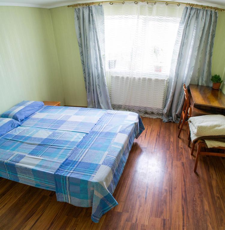 Guest House Cherepaha Кам'янець-Подільский Екстер'єр фото